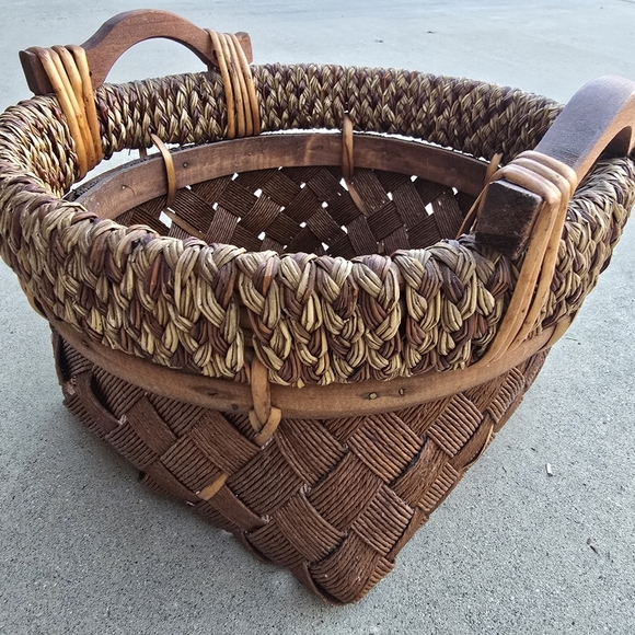 Vintage Storage Basket - Picture 5 of 5